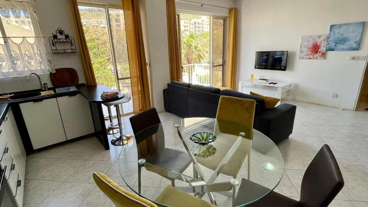 Sea View And Valley View Flat In Marsalforn Daire Dış mekan fotoğraf